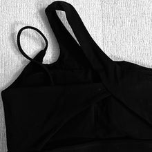 Lade das Bild in den Galerie-Viewer, One shoulder Bra, VALENTINE