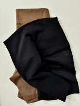 Lade das Bild in den Galerie-Viewer, ATHLEISURE soft sculpt shorts
